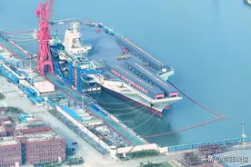 100000吨级核动力？江南造船曝光第5艘航母CG，超小舰岛是亮点图片