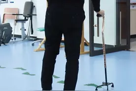 几个简单的动作，改善足内翻、足下垂图片