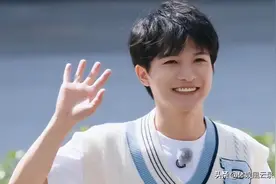 内娱最大的笑话，一个16强选手周深，吊打《中国好声音》历届冠军图片