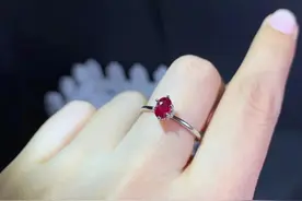 天然鸽血红宝石戒指图片