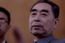 1965年，周总理接见王莘，听其唱《歌唱祖国》时喊停：你改词了？图片