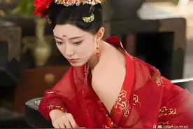 “飒姐”赵佳短剧合集来了，这三部真的超好看，你看过哪个呢？图片