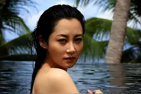 “风流一生、老少通吃”，已经54岁的许晴，真是越老越“诱人”图片