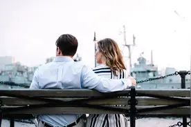 不管是夫妻，还是情人，感情都是这样变淡的图片