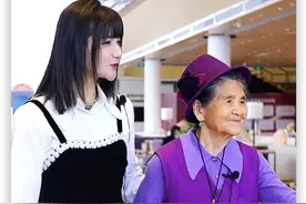 杨子妈妈称住腻大别墅，和孙女现身楼盘想换小房子，称怀念烟火气图片