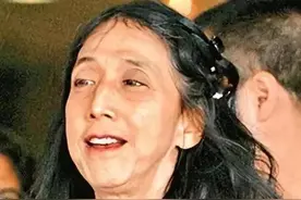 赌王何鸿燊的原配妻子，婚后却凄惨无比？为什么儿女死的死疯的疯图片