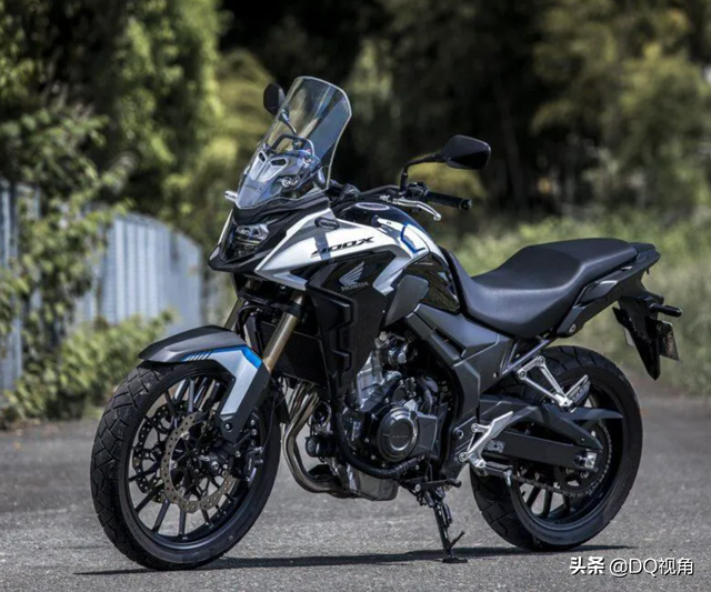 中小排量ADV摩托，本田2022款CB400X解析，减震制动双升级