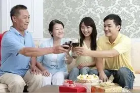 我，相亲遇上高中老师，我的真诚认真，获得她芳心，如今生活安逸图片