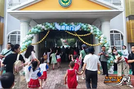 满满仪式感！荆州这家幼儿园为萌娃举办人生第一次毕业典礼图片