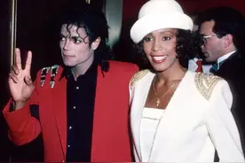 她22岁爆红全球被称“美国第一嗓”，却与渣男纠缠15年断送星途…图片