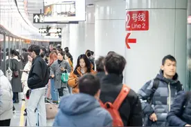 “甬马”本周日开跑，地铁时刻表有变图片
