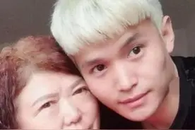 四十八岁妈妈再婚，继父竟是儿子的同学，儿子：你再也不是我妈图片