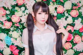 B站第一舞姬咬人猫晒古风cos，34岁硬凹少女人设，脸上褶子藏不住图片