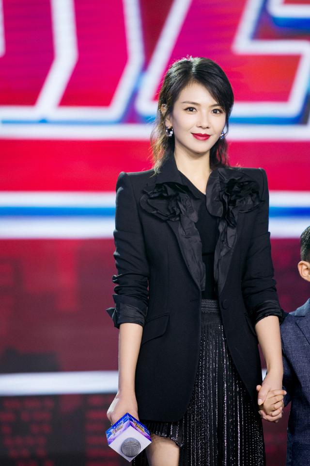 事实证明，“国民女神”刘涛，已经走上了另外一条“不归路”