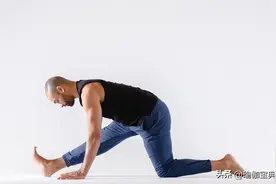 投入到释放中：4个传统瑜伽伸展帮助拉伸腿筋 创造更大的灵活性图片