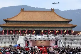 横店的“秘密”：懒汉遍地、剧组夫妻，裸替一天挣3000元图片