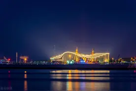 郭进拴｜雨中刘公岛图片