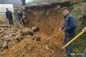 银盏镇：不等不靠 居民自发拓宽通组路图片