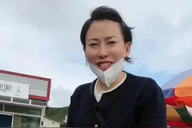 山东80后姑娘远嫁韩国农村，一家人都宠她，90岁公婆还帮她种菜图片