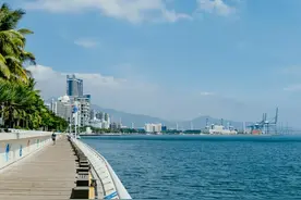 坐着地铁去看海！深圳这7条地铁线都能直达海边，收藏一个个打卡图片