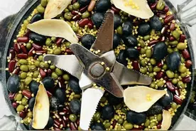 跟着央视的栏目学“五行豆浆”，坚持喝一个月，人都舒服了。图片