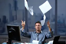 我在国企写了10年材料，总结了5个教训和10条经验，要么熬要么逃图片