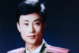 耿为华：被郑佳倒追两年，离婚后抚养女儿，52岁单身一人图片