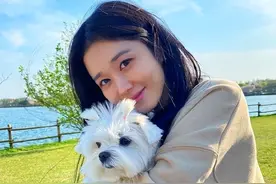 41岁韩国女星张娜拉结婚，老公是小6岁圈外人，曾因一句话毁事业图片