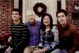 80年代顶流女星，红极一时与刘晓庆比肩，不顾家人反对远嫁美国，筹款5000万传扬中国文化图片