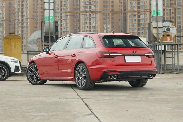 开完了沃尔沃V60，再开奥迪S4 Avant，才发现一个吹牛，一个真牛