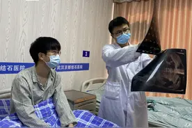 喝可乐还能溶解肾结石？在校大学生每天7瓶可乐喝出大麻烦图片