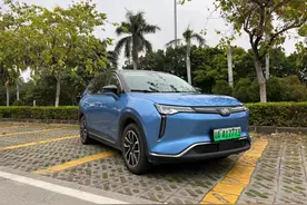 自带黑科技的中型电动SUV，试驾体验威马W6图片