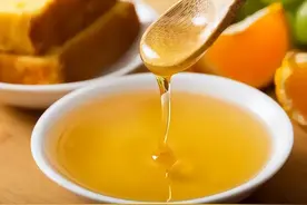 好蜂蜜的执行标准是多少？如何辨别蜂蜜的品质好坏，三分钟教会你图片