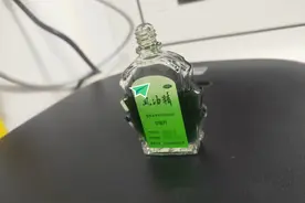 男性睡前把风油精滴进肚脐内，一段时间后，身体会有哪些变化？图片