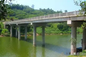 泸州官渡有来历，其当年的浮桥事故，更让人不堪回首图片