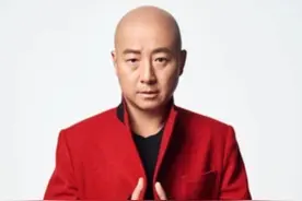 “零点乐队”周晓鸥：被吴京忽悠拍《战狼》，结果上来就领盒饭图片