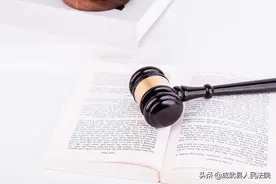 交通事故后车辆送修，租车代步的费用该不该赔？图片