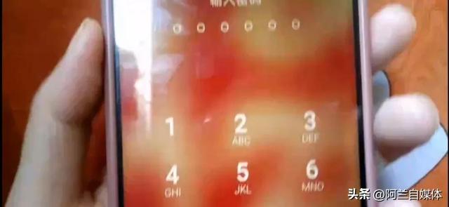 教你给微信加密，让任何人打不开，3种方法保护你的隐私安全