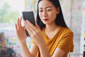 长时间看屏幕，如何防止蓝光损伤图片