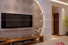 液晶电视挂墙上好还是放电视柜上好？电视架是通用的吗？图片