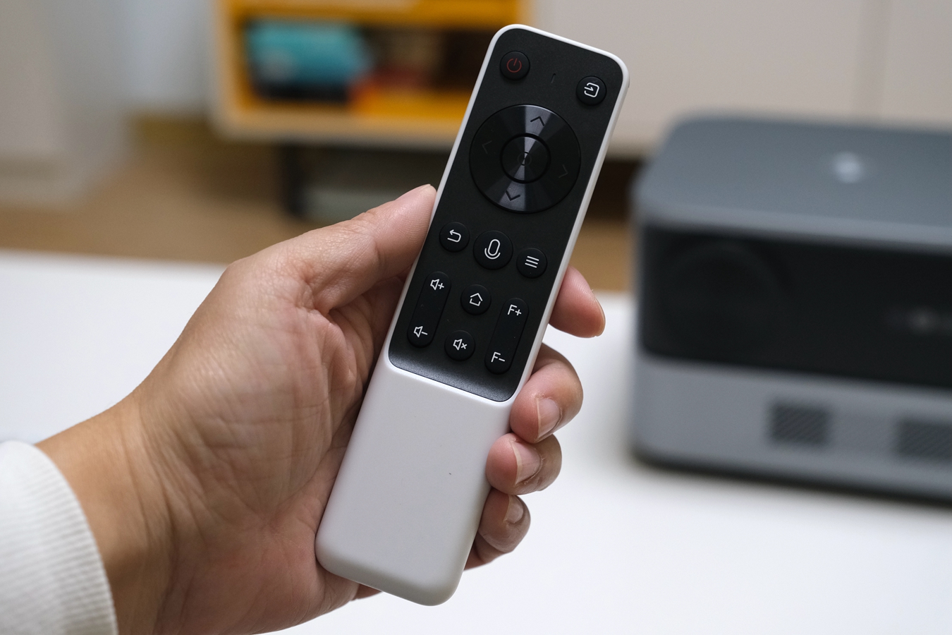 拒绝亮度虚标，还原真实色彩，光元素A1投影仪初体验