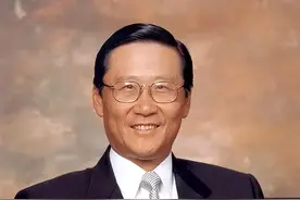 香港富豪吴光正：岳父是世界船王，继承万套房产靠收租年入300亿图片