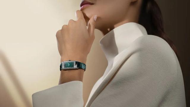 ���ҷ�ת�ļ�ֵ�����