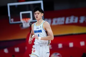 获赞男篮锋线未来！北京队曾凡博在CBA的首秀打响，表现如何？图片