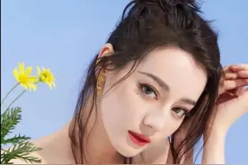 迪丽热巴家庭背景图片