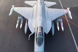 外媒：巴基斯坦获得外部增援的PL-15导弹，很可能不是出口减配版图片