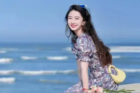 海边拍照姿势整理，这样好看又自然图片