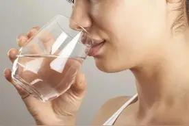 辟谷真的会减肥？女子忍受饥饿辟谷14天，差点付出生命的代价图片