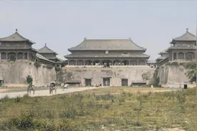 1900年慈禧和光绪出逃后，日本人进入故宫拍下照片，尽显清廷荒芜图片