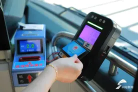 济南持社保卡人数达848万，就医、借书、乘车等可一卡通办图片